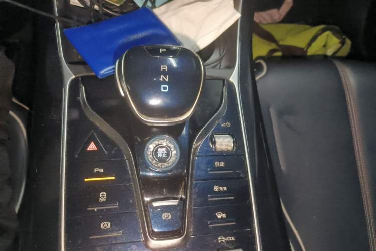 Used BYD Qin PLUS 2021 DM-i 120KM Prestige Model Gear Lever
