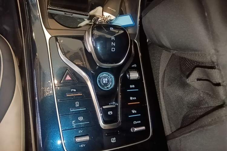 Used BYD Qin PLUS 2021 DM-i 55KM Flagship Model Gear Lever