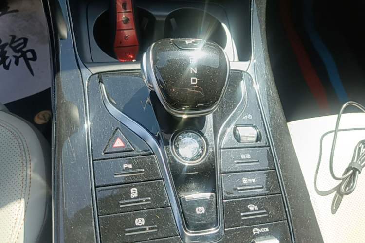 Used BYD Qin PLUS 2021 DM-i 55KM Prestige Model Gear Lever