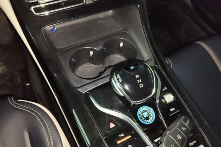 Used BYD Qin PLUS 2021 DM-i 55KM Prestige Model Gear Lever