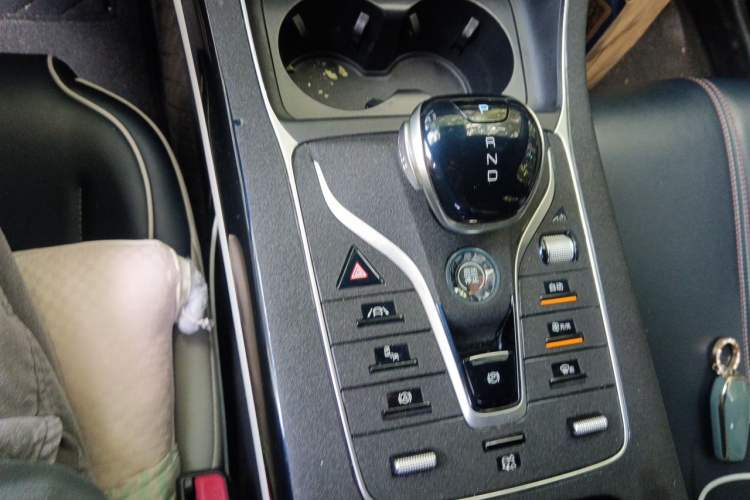 Used BYD Qin PLUS 2021 DM-i 120KM Flagship Model Gear Lever