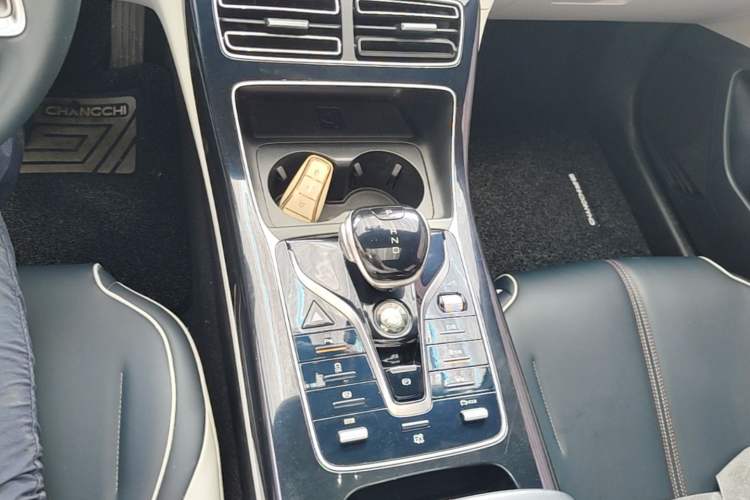 Used BYD Qin PLUS 2021 EV 400KM Luxury Model Gear Lever