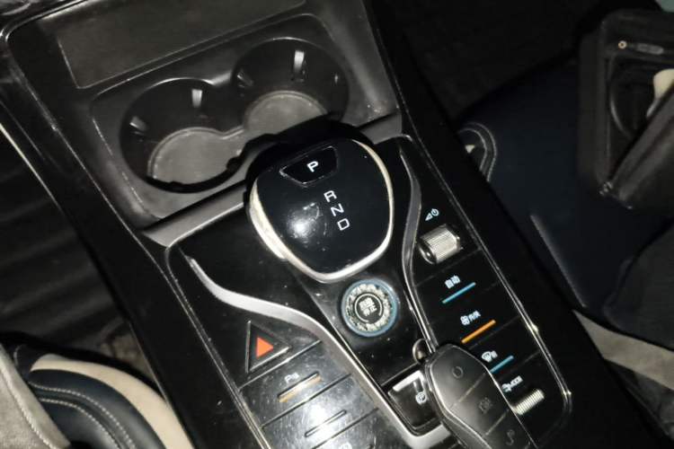 Used BYD Qin PLUS 2021 DM-i 55KM Prestige Model Gear Lever