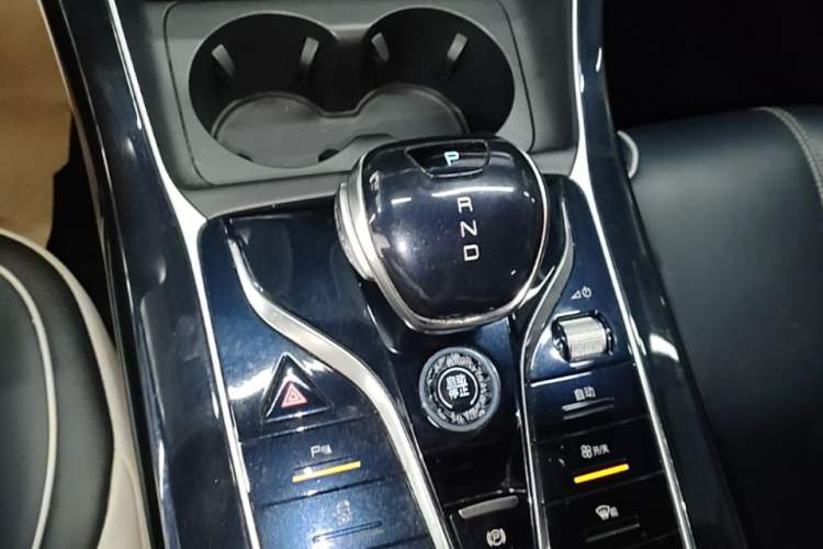 Used BYD Qin PLUS 2021 DM-i 55KM Flagship Model Gear Lever