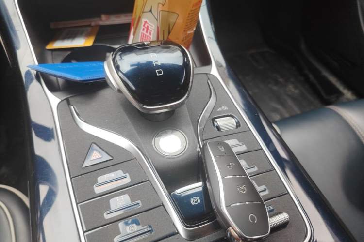 Used BYD Qin PLUS 2021 DM-i 120KM Prestige Model Gear Lever