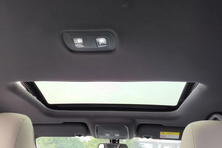 Used BYD Qin PLUS 2021 EV 400KM Luxury Model Headliner