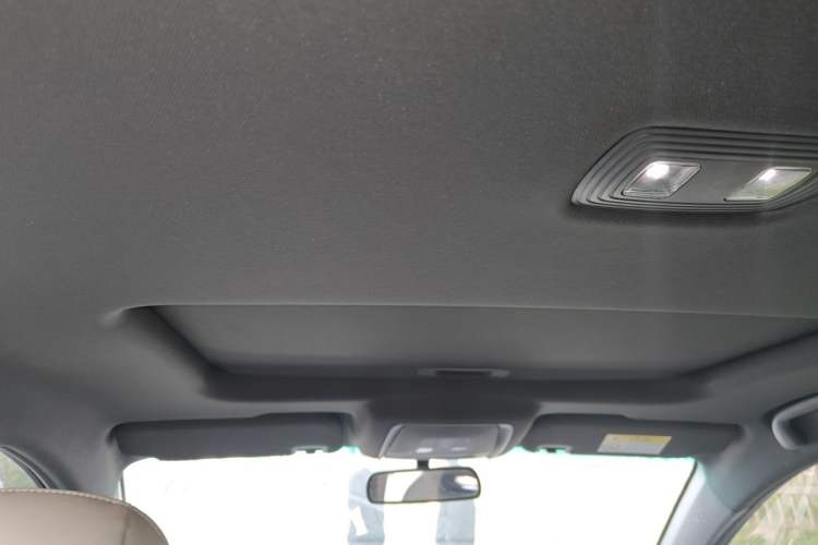 Used BYD Qin PLUS 2021 EV 400KM Luxury Model Headliner