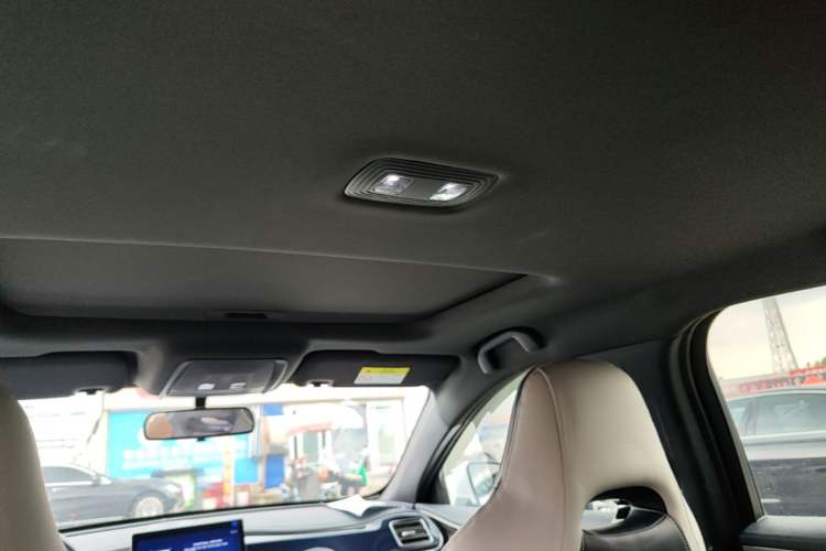 Used BYD Qin PLUS 2021 EV 500KM Luxury Model Headliner