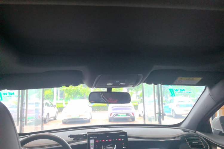 Used BYD Qin PLUS 2021 EV 400KM Luxury Model Headliner