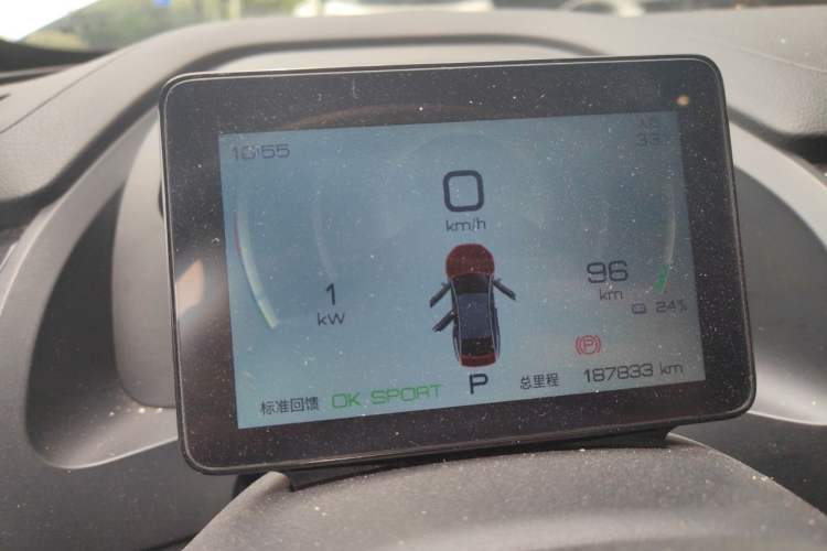 Used BYD Qin PLUS 2021 EV 400KM Leading Comfort Edition Instrument Cluster