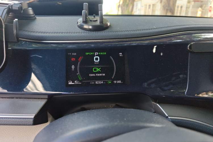 Used BYD Qin PLUS 2021 EV 400KM Luxury Model Instrument Cluster