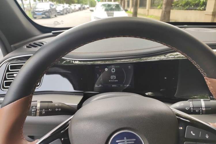Used BYD Qin PLUS 2021 EV 600KM Flagship Model Instrument Cluster