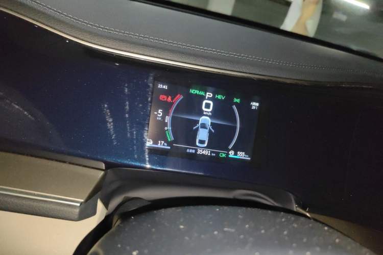 Used BYD Qin PLUS 2021 DM-i 55KM Flagship Model Instrument Cluster