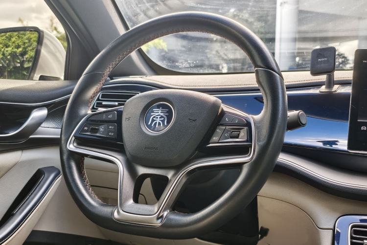 Used BYD Qin PLUS 2021 EV 500KM Luxury Model Interior 1