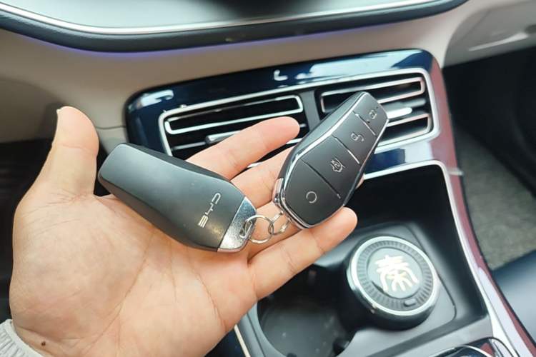 Used BYD Qin PLUS 2021 DM-i 120KM Flagship Model Interior 1