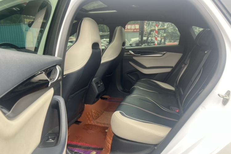 Used BYD Qin PLUS 2021 DM-i 120KM Prestige Model Interior 11