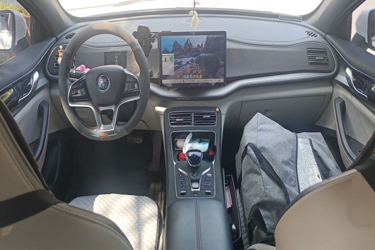Used BYD Qin PLUS 2021 EV 500KM Luxury Model Interior 2