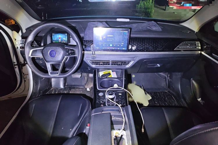 Used BYD Qin PLUS 2021 EV 400KM Leading Comfort Edition Interior 2