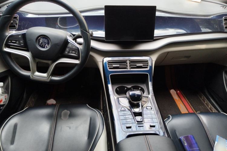 Used BYD Qin PLUS 2021 EV 400KM Luxury Model Interior 2