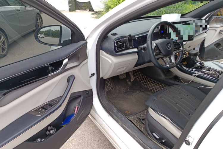 Used BYD Qin PLUS 2021 DM-i 120KM Prestige Model Interior 3