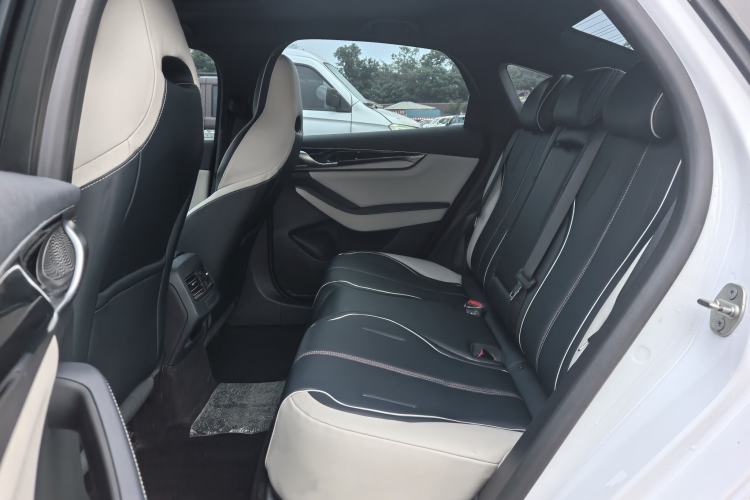 Used BYD Qin PLUS 2021 EV 400KM Luxury Model Interior 3