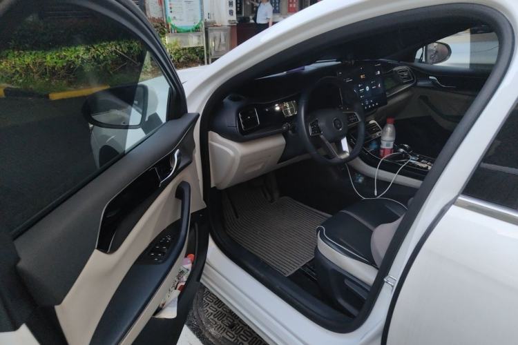 Used BYD Qin PLUS 2021 DM-i 120KM Prestige Model Interior 3