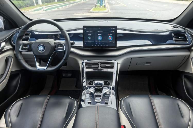 Used BYD Qin PLUS 2021 DM-i 55KM Flagship Model Interior 3