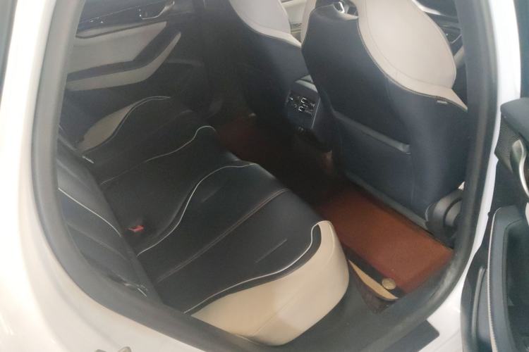 Used BYD Qin PLUS 2021 EV 500KM Luxury Model Interior 3