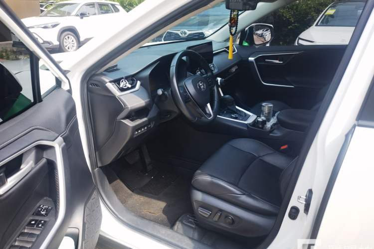 Used BYD Qin PLUS 2021 DM-i 120KM Prestige Model Interior 3