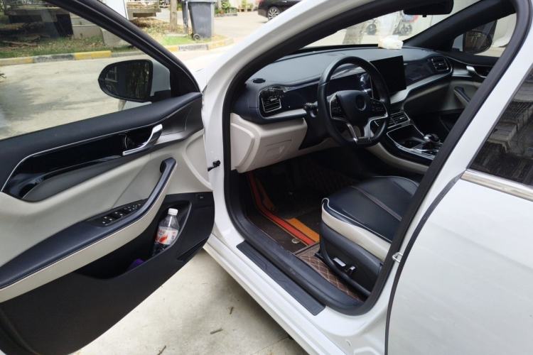 Used BYD Qin PLUS 2021 EV 400KM Luxury Model Interior 3