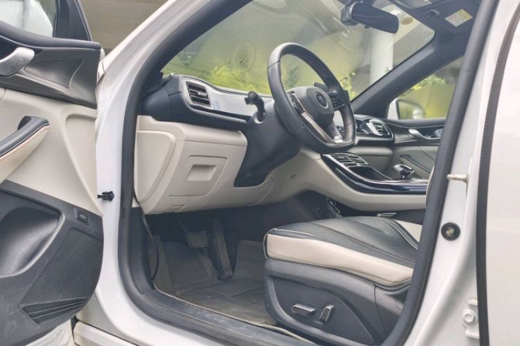 Used BYD Qin PLUS 2021 DM-i 55KM Flagship Model Interior 4