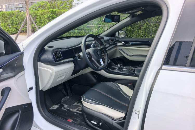 Used BYD Qin PLUS 2021 DM-i 55KM Flagship Model Interior 4