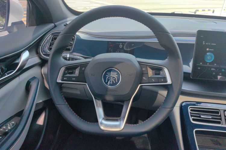 Used BYD Qin PLUS 2021 DM-i 55KM Flagship Model Interior 5