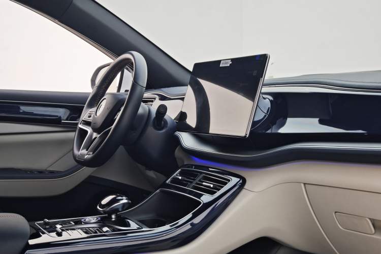 Used BYD Qin PLUS 2021 DM-i 120KM Flagship Model Interior 6