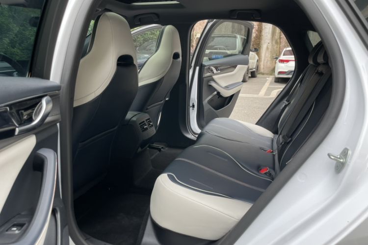 Used BYD Qin PLUS 2021 EV 400KM Luxury Model Interior 6