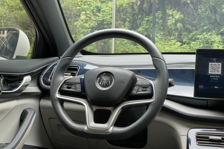 Used BYD Qin PLUS 2021 EV 400KM Luxury Model Interior 7