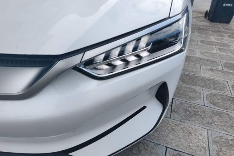 Used BYD Qin PLUS 2021 EV 400KM Leading Comfort Edition Left Front Headlight