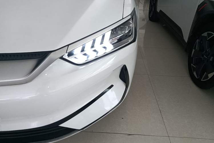 Used BYD Qin PLUS 2021 EV 400KM Leading Comfort Edition Left Front Headlight