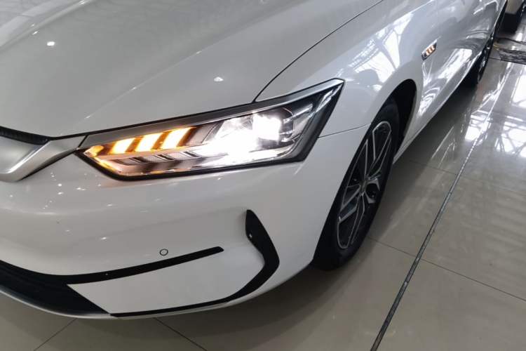 Used BYD Qin PLUS 2021 EV 500KM Premium Model Left Front Headlight