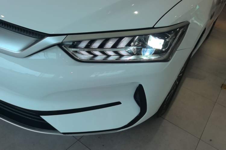 Used BYD Qin PLUS 2021 EV 400KM Luxury Model Left Front Headlight