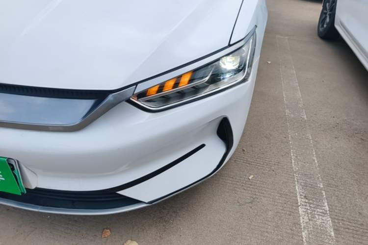 Used BYD Qin PLUS 2021 EV 400KM Leading Comfort Edition Left Front Headlight