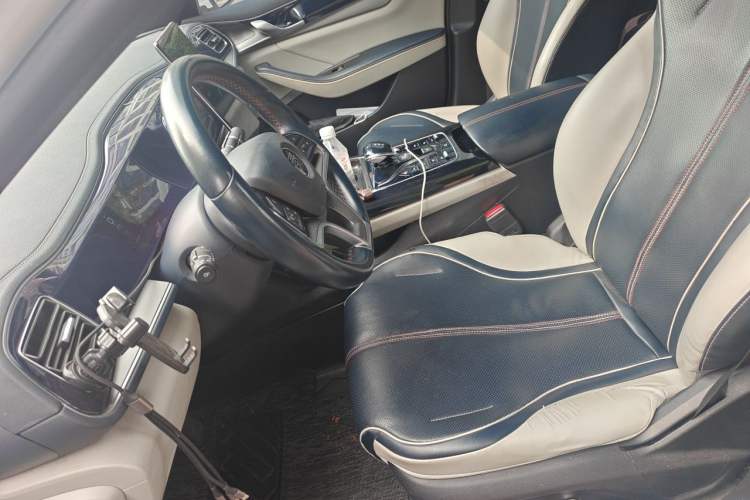 Used BYD Qin PLUS 2021 EV 400KM Luxury Model Left Front Seat