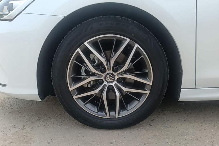 Used BYD Qin PLUS 2021 DM-i 55KM Flagship Model Left Front Wheel Hub