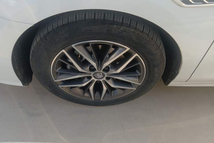 Used BYD Qin PLUS 2021 DM-i 55KM Flagship Model Left Front Wheel Hub