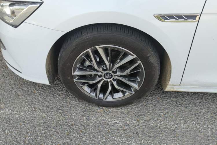 Used BYD Qin PLUS 2021 DM-i 55KM Flagship Model Left Front Wheel Hub