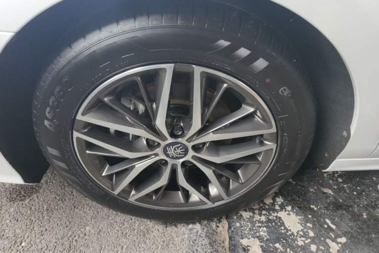 Used BYD Qin PLUS 2021 DM-i 55KM Flagship Model Left Front Wheel Hub