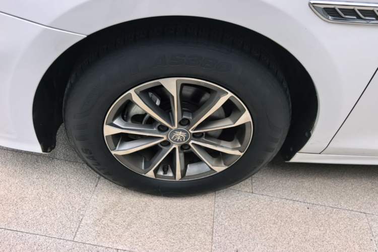 Used BYD Qin PLUS 2021 DM-i 55KM Prestige Model Left Front Wheel Hub