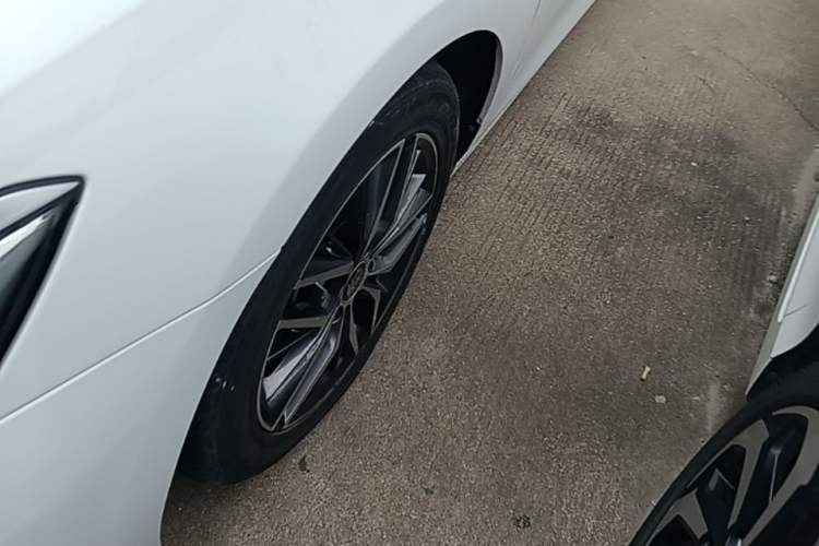 Used BYD Qin PLUS 2021 DM-i 55KM Flagship Model Left Front Wheel Hub