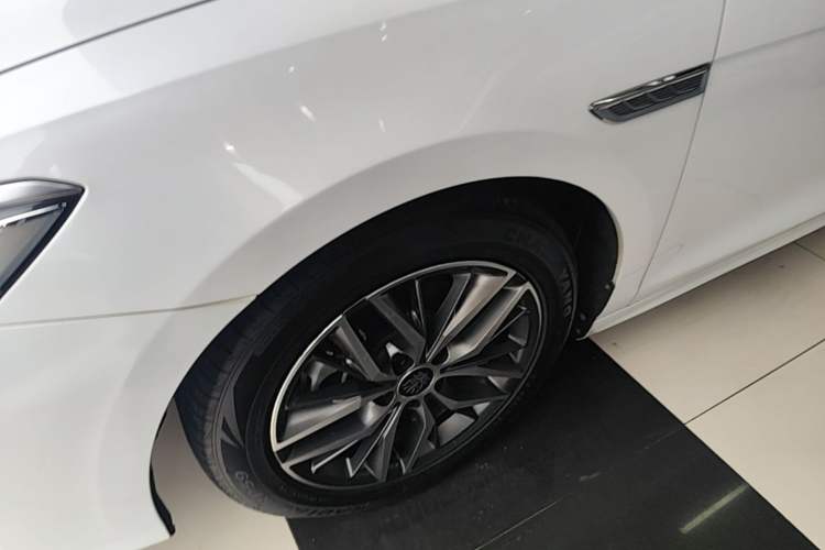 Used BYD Qin PLUS 2021 DM-i 55KM Flagship Model Left Front Wheel Hub