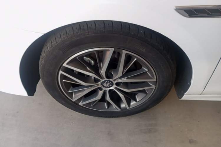Used BYD Qin PLUS 2021 DM-i 55KM Flagship Model Left Front Wheel Hub